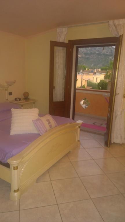 Casa Rosina Apartamento Orosei Habitación foto