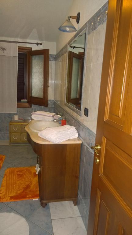 Casa Rosina Apartamento Orosei Habitación foto
